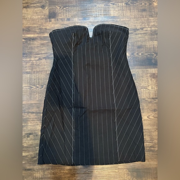 Zara Dresses & Skirts - Zara Black Strapless Pinstripe Dress